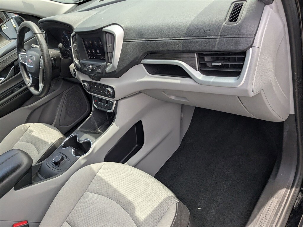 Thumbnail: 2024 GMC Terrain - 32