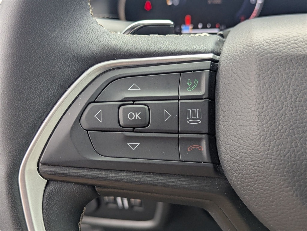 Thumbnail: 2024 Jeep Grand Cherokee L - 16