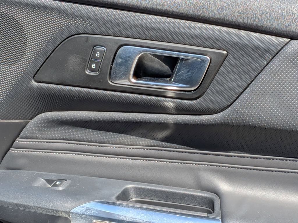 Thumbnail: 2025 Ford Mustang - 31