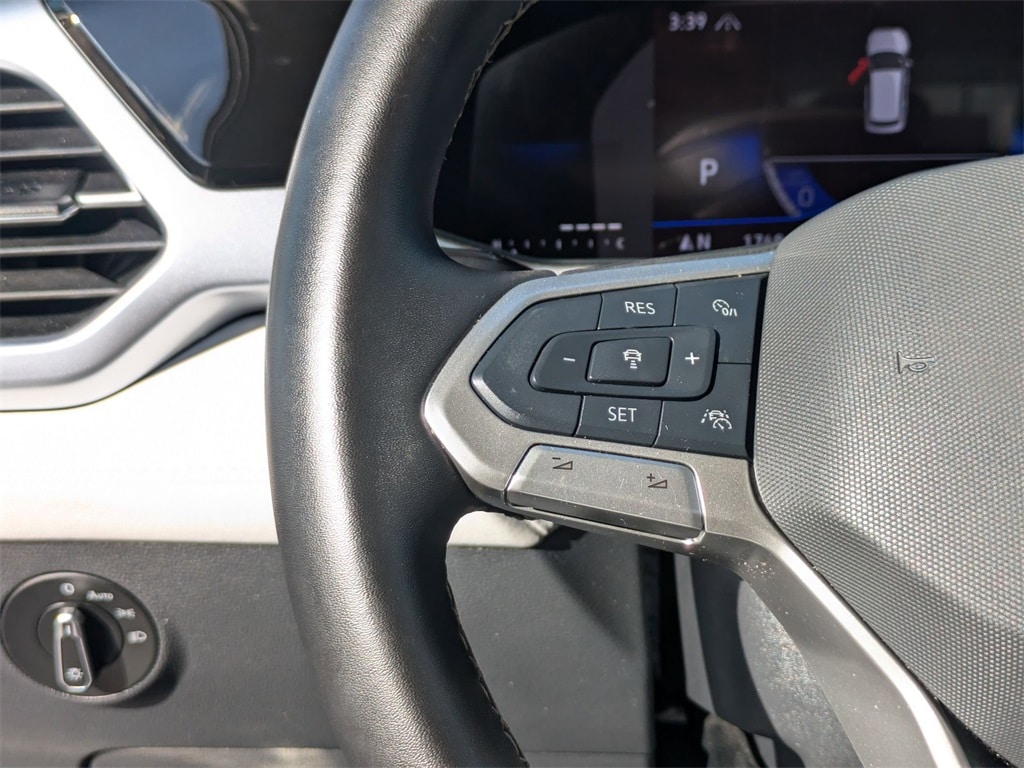 Thumbnail: 2025 Volkswagen Taos - 19