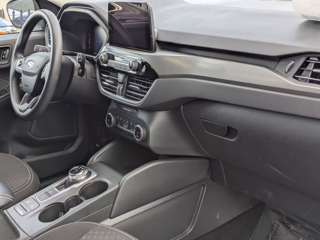 Thumbnail: 2025 Ford Escape - 31