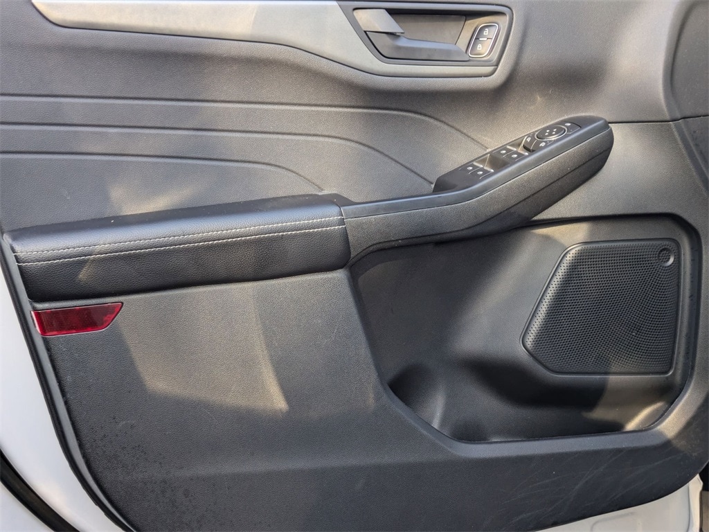 Thumbnail: 2025 Ford Escape - 9