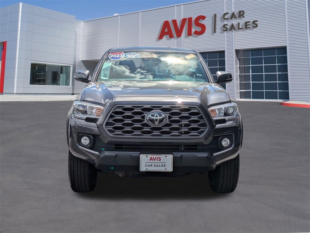 2023 Toyota Tacoma TRD V6 photo 2