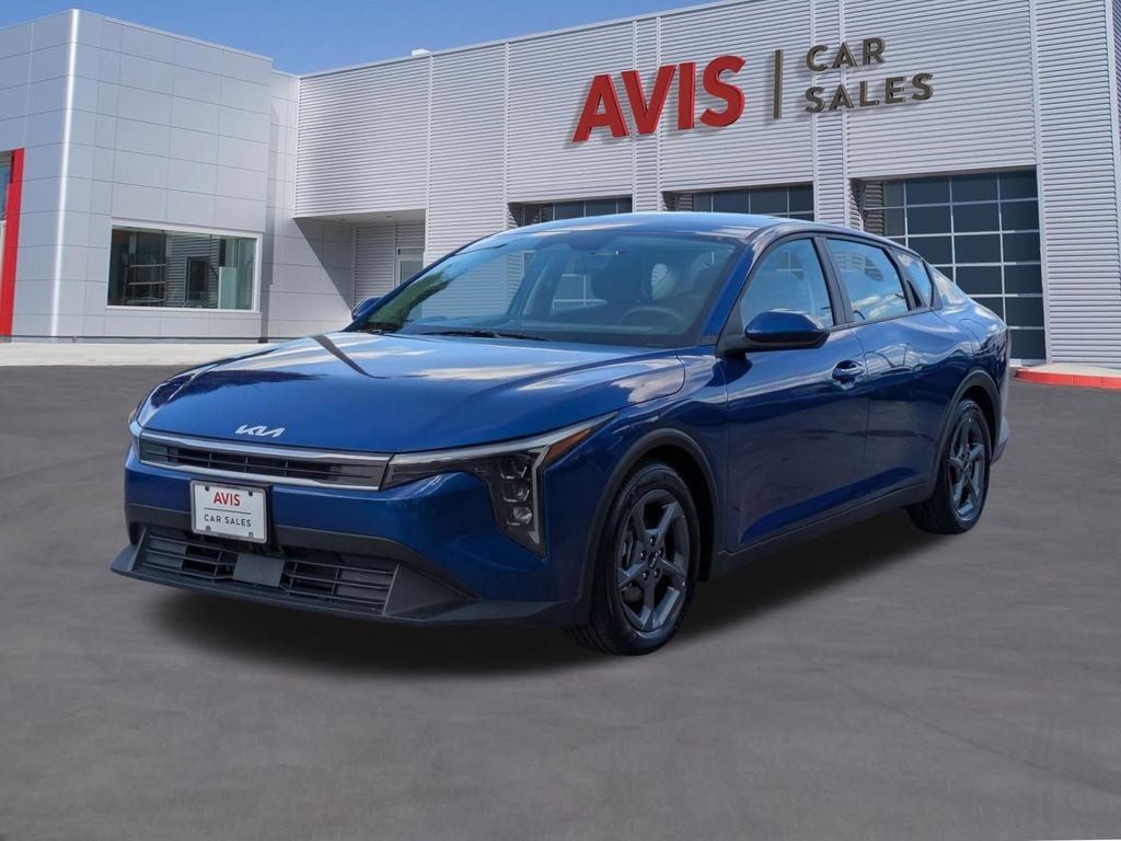 Thumbnail: 2025 Kia K4 - 1