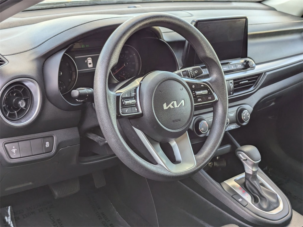 Thumbnail: 2024 Kia Forte - 14