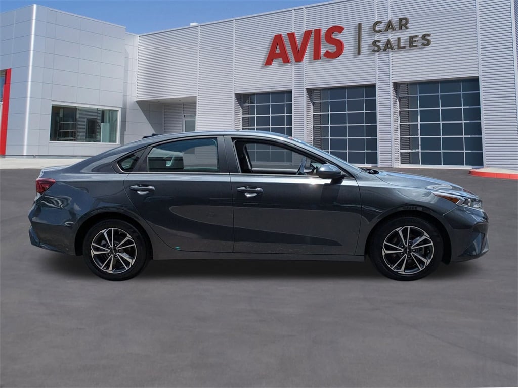 Thumbnail: 2024 Kia Forte - 5