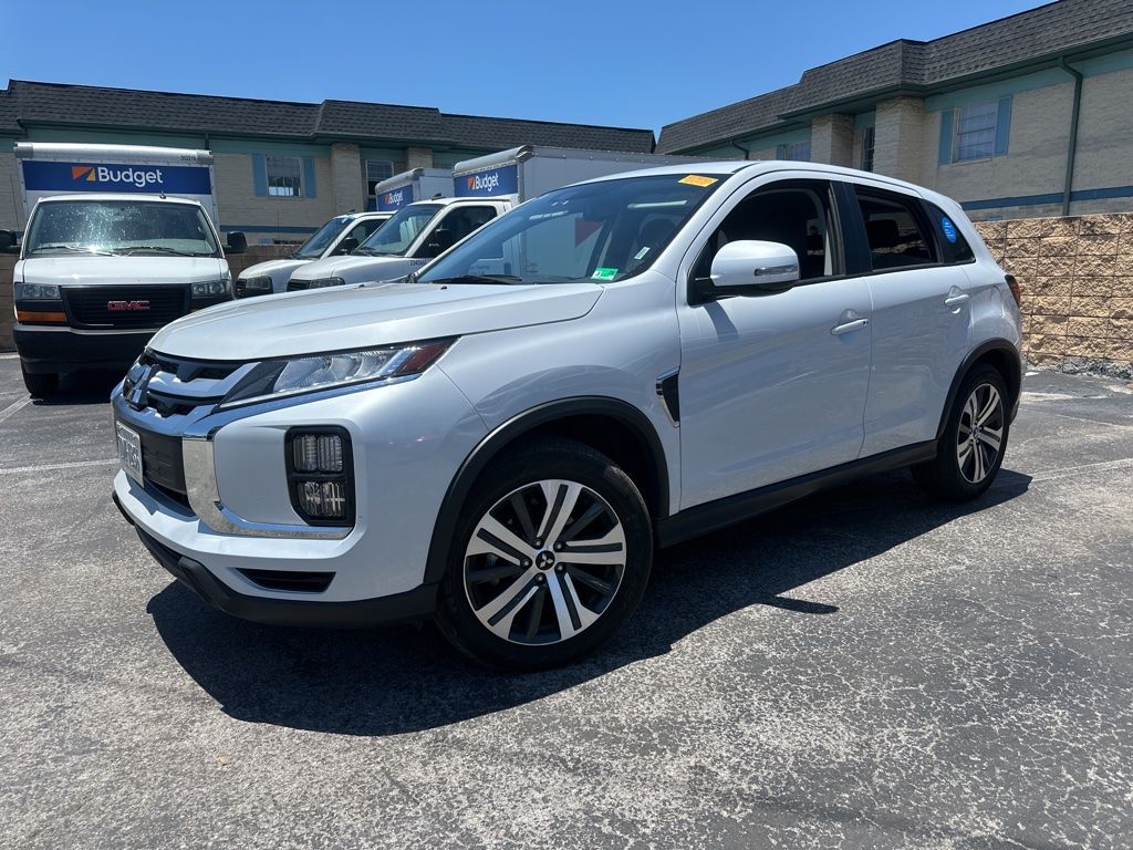 2025 Mitsubishi Outlander Sport's photo