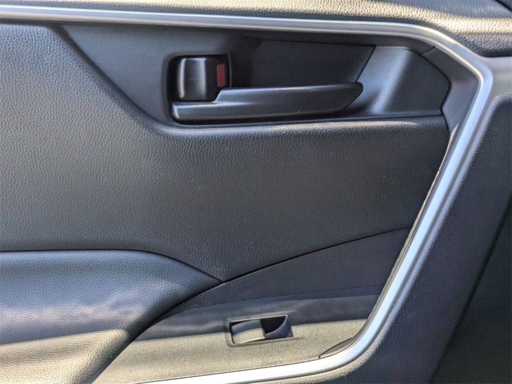 Thumbnail: 2025 Toyota RAV4 - 27