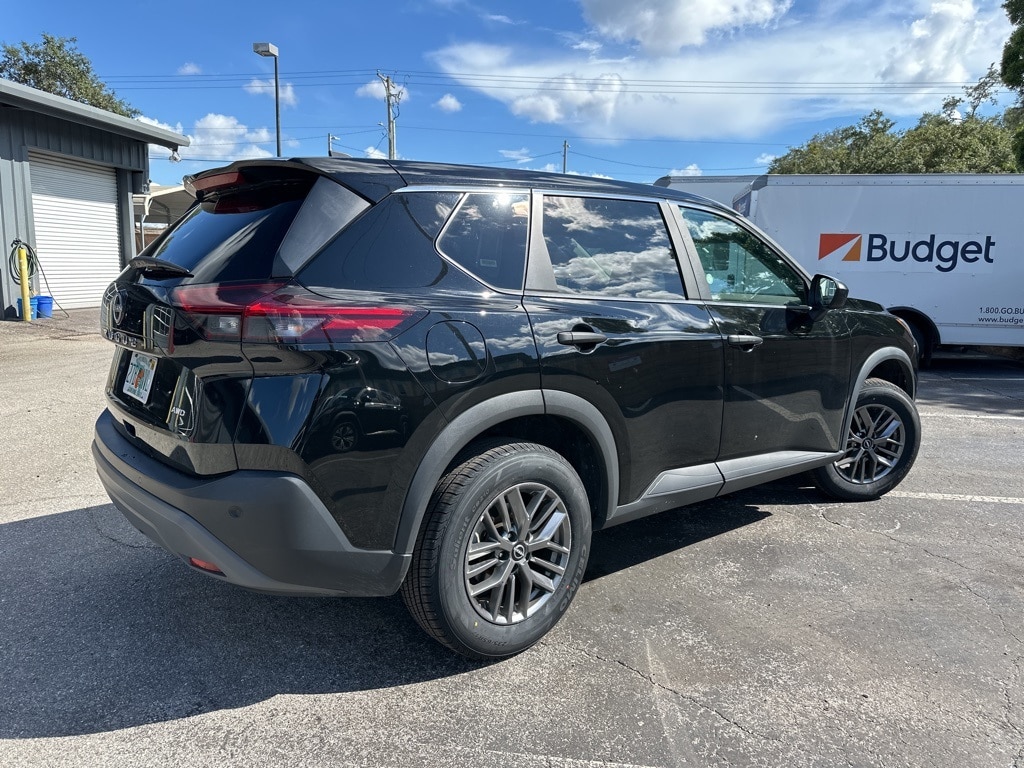 Thumbnail: 2023 Nissan Rogue - 5