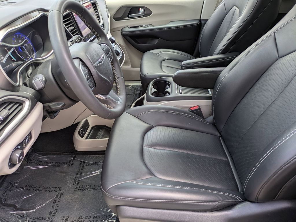 Thumbnail: 2024 Chrysler Pacifica - 23