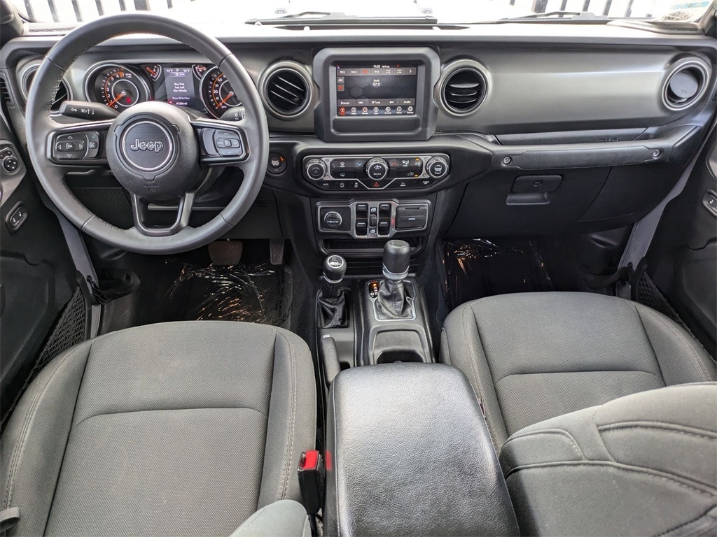 Thumbnail: 2023 Jeep Gladiator - 24