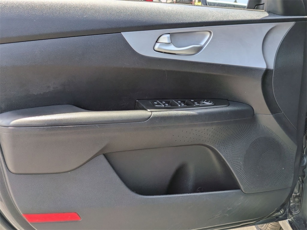 Thumbnail: 2024 Kia Forte - 11