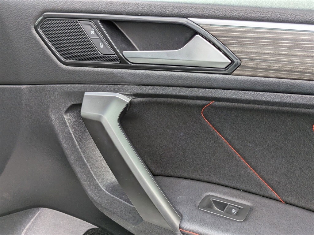 Thumbnail: 2024 Volkswagen Tiguan - 33