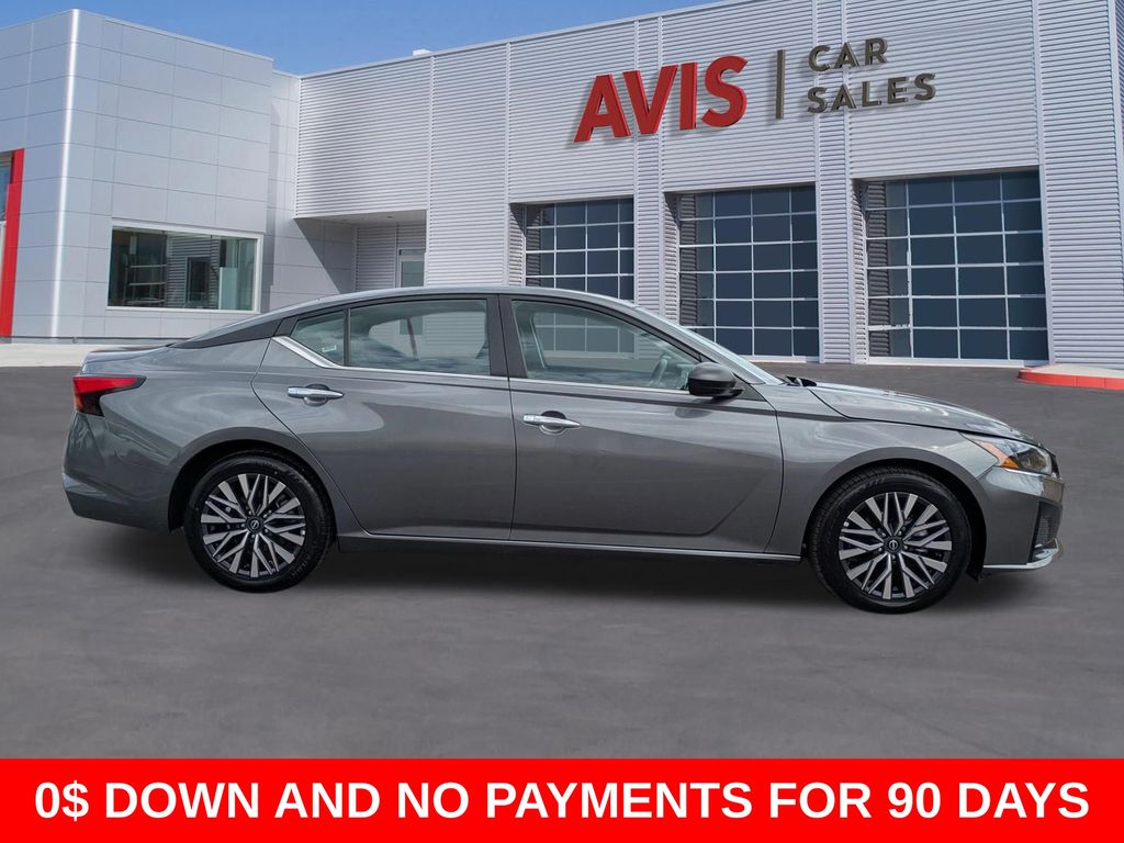 Thumbnail: 2025 Nissan Altima - 5