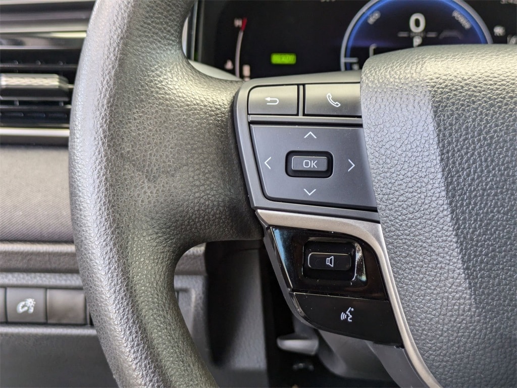 Thumbnail: 2025 Toyota Camry - 17