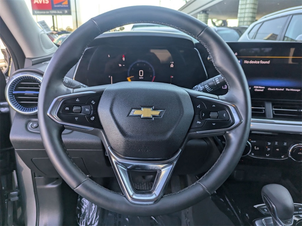 Thumbnail: 2025 Chevrolet Trax - 18