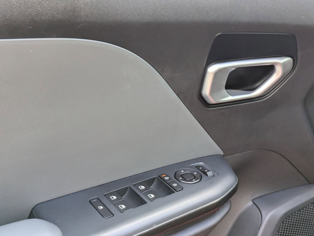 Thumbnail: 2025 Kia K4 - 13