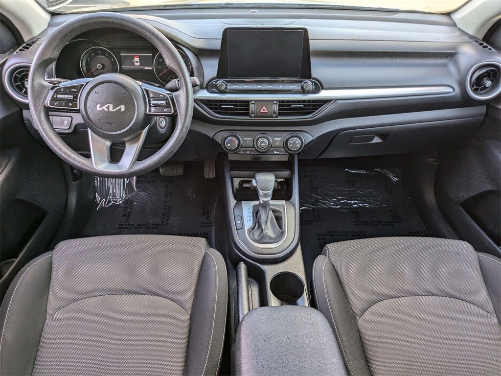 Thumbnail: 2024 Kia Forte - 24