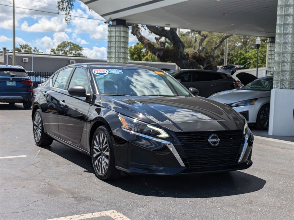 Thumbnail: 2024 Nissan Altima - 3