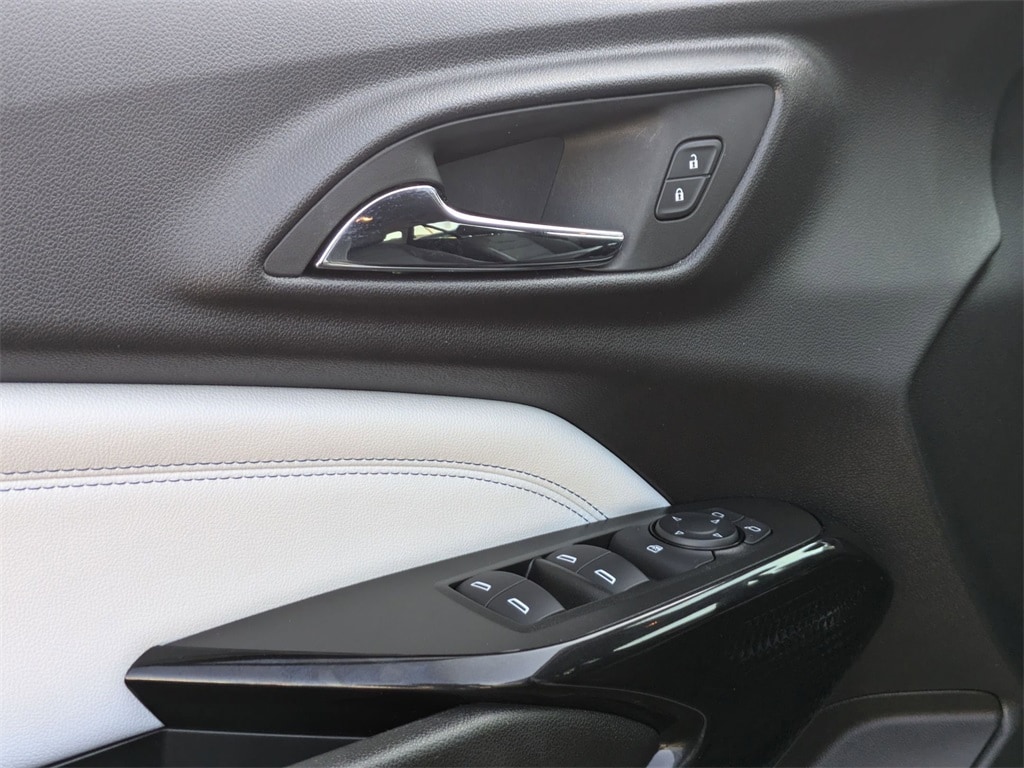 Thumbnail: 2025 Chevrolet Trax - 10