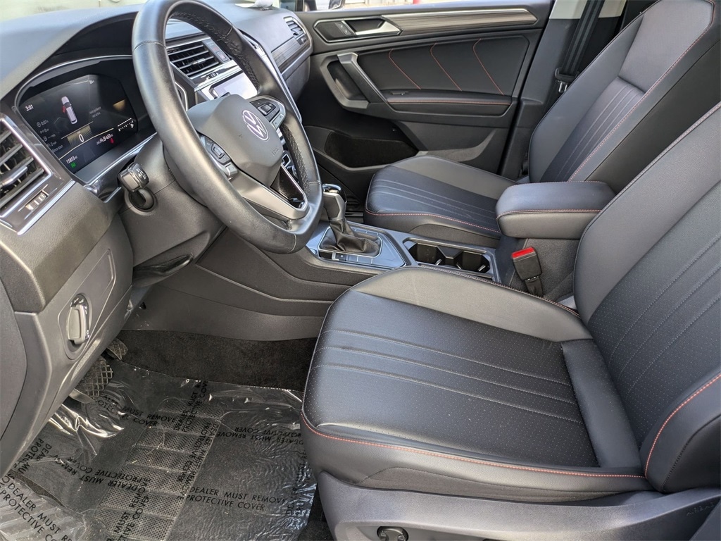 Thumbnail: 2024 Volkswagen Tiguan - 23