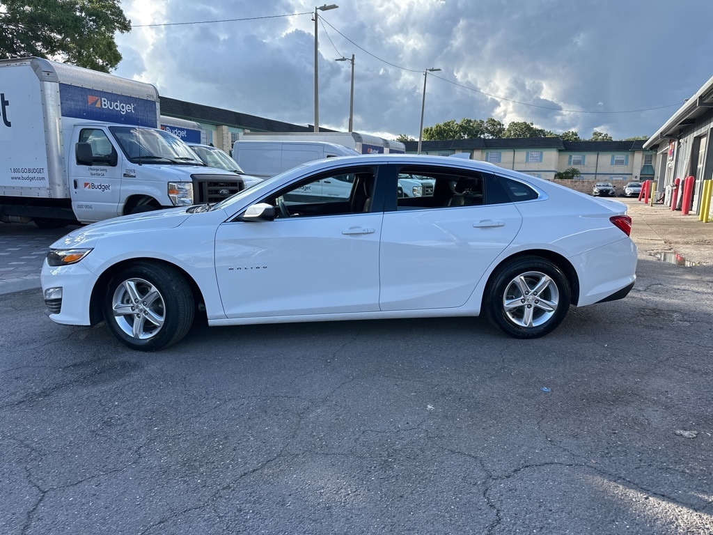 Thumbnail: 2023 Chevrolet Malibu - 8