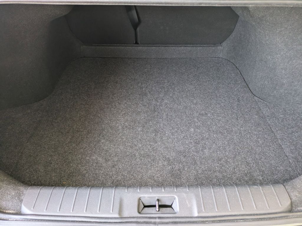 2025 Nissan Sentra SV - Photo 28