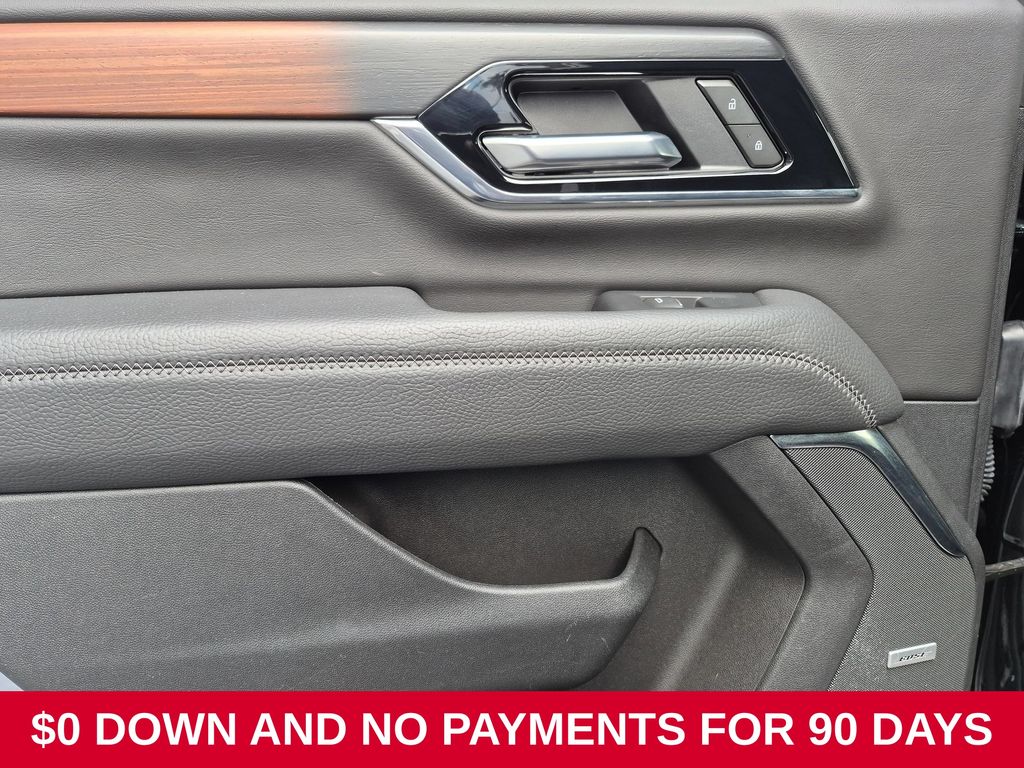 2025 GMC Yukon Denali - Photo 26