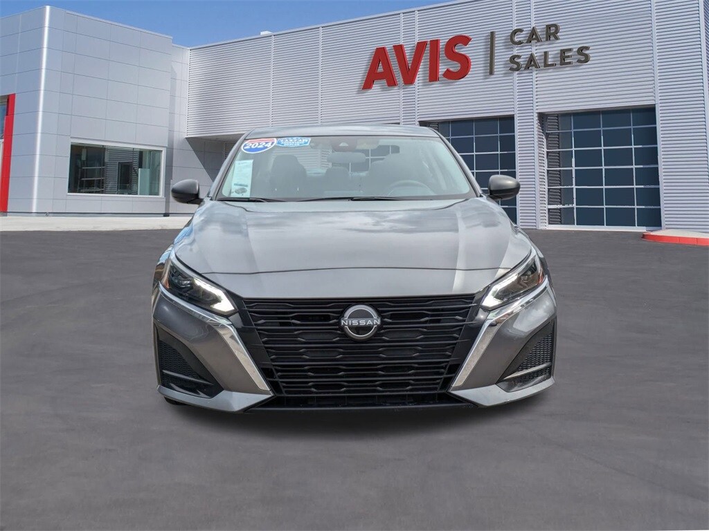 2024 Nissan Altima 2.5 SV photo 2