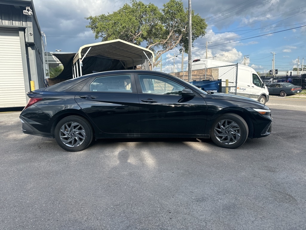 2024 Hyundai Elantra SEL 4