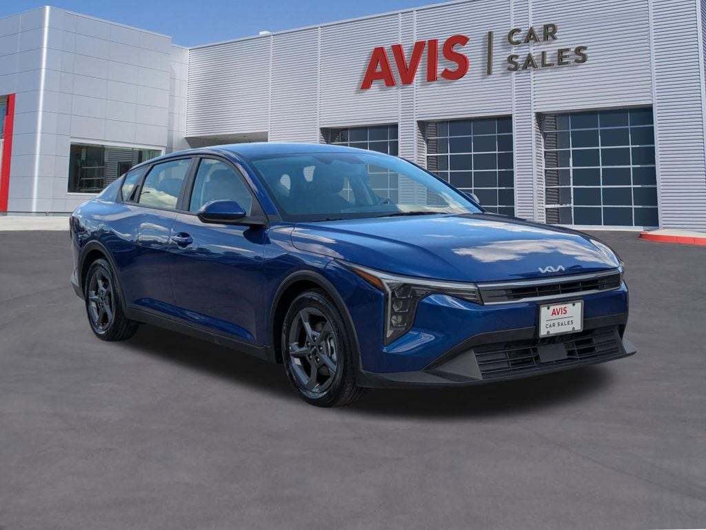 Thumbnail: 2025 Kia K4 - 3
