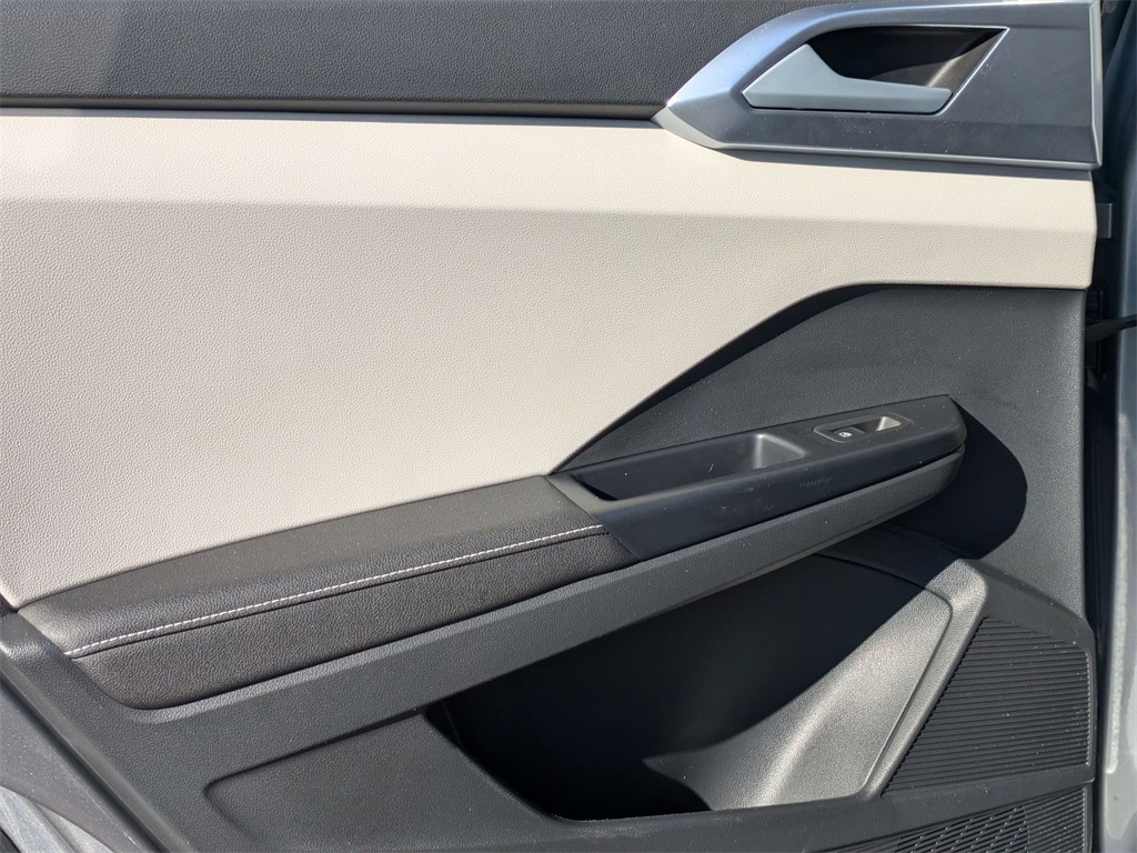 Thumbnail: 2025 Volkswagen Taos - 25