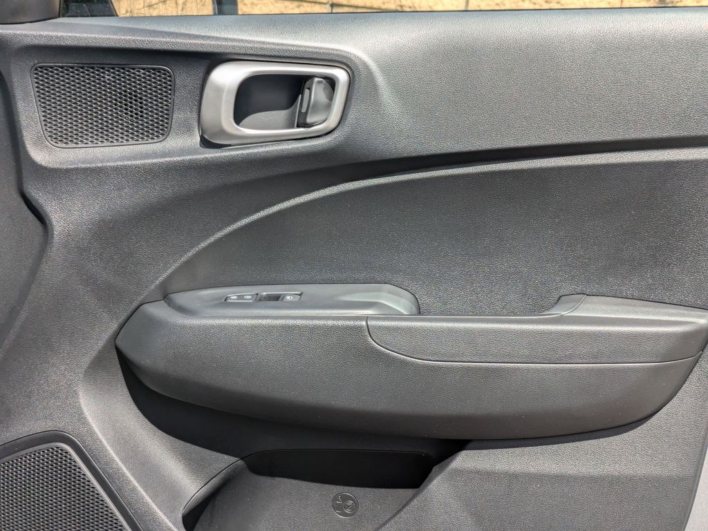 Thumbnail: 2025 Hyundai Venue - 31