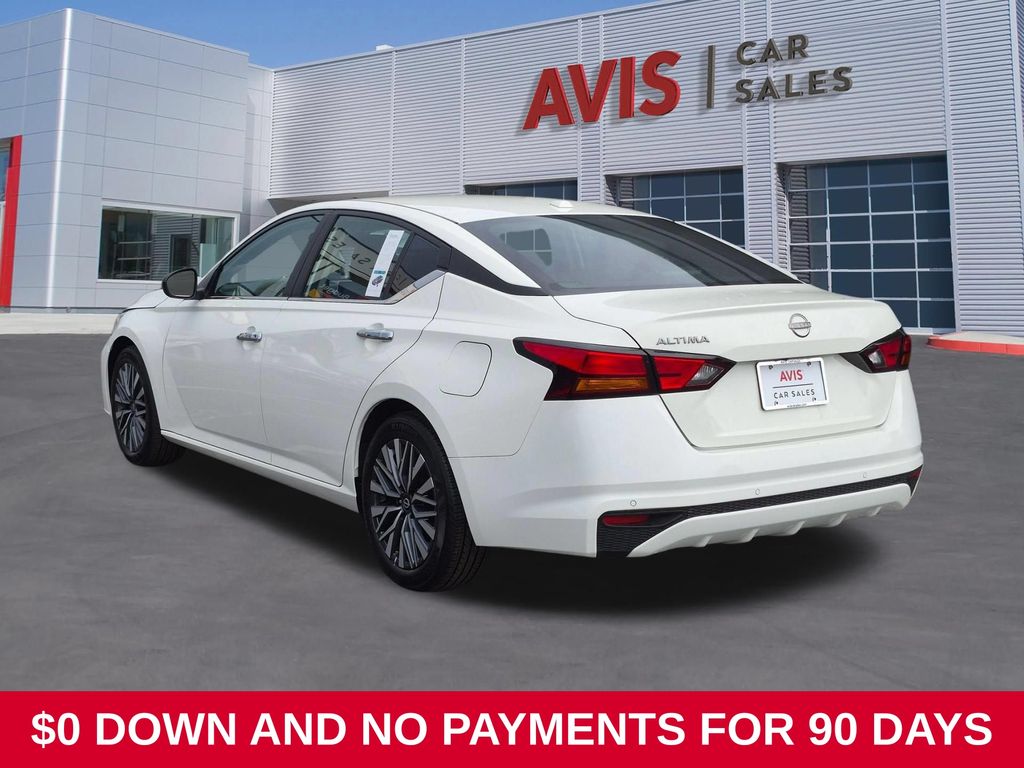 Thumbnail: 2025 Nissan Altima - 9