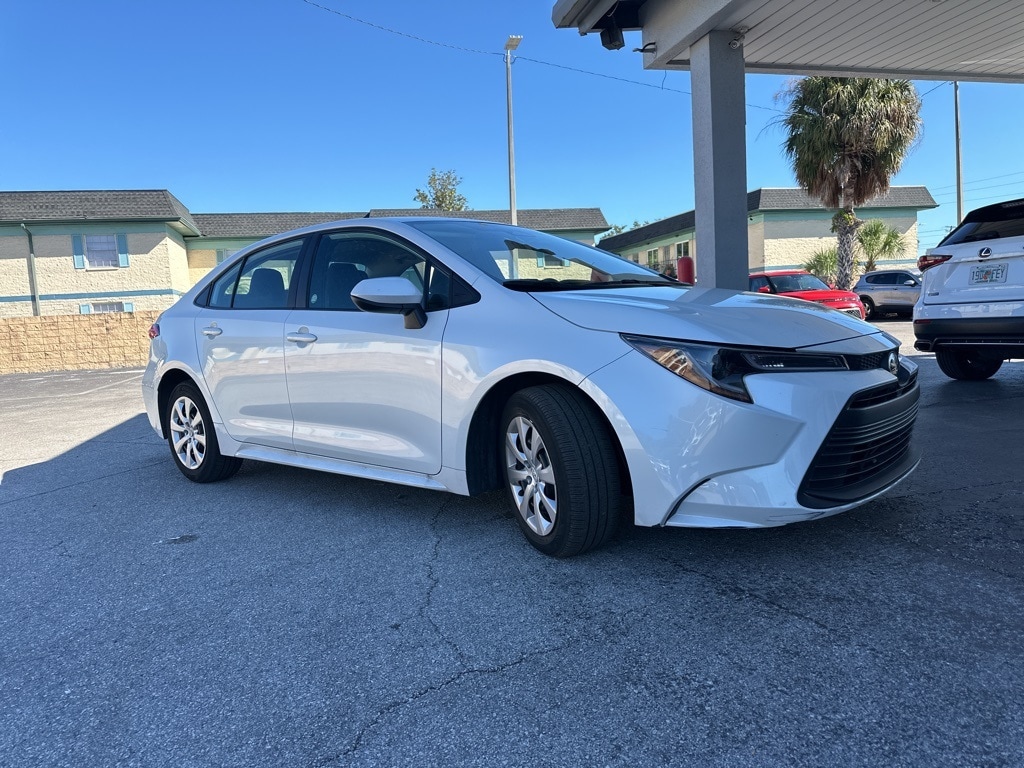 Thumbnail: 2024 Toyota Corolla - 3