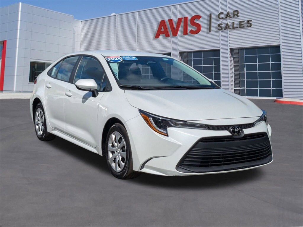 2024 Toyota Corolla LE photo 3
