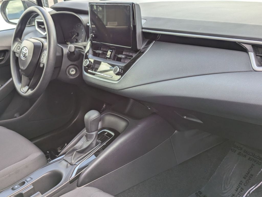 Thumbnail: 2025 Toyota Corolla - 32