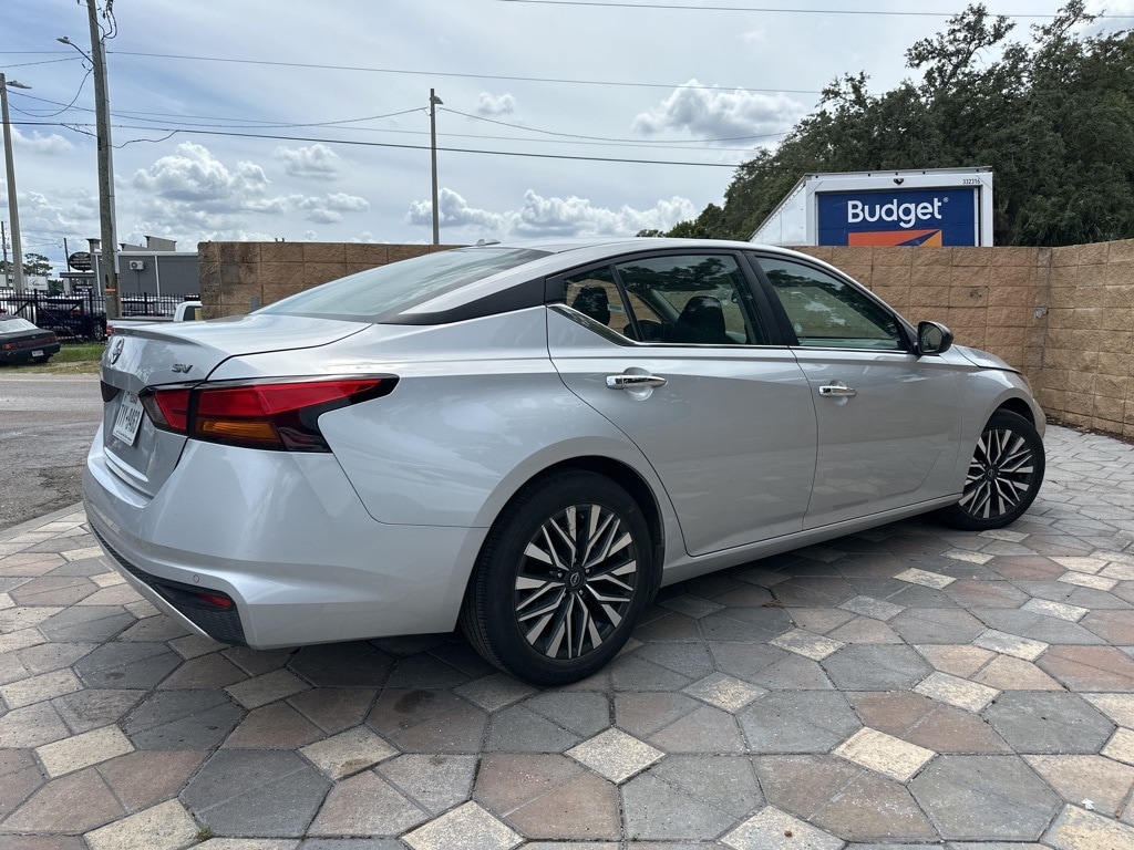 Thumbnail: 2024 Nissan Altima - 5