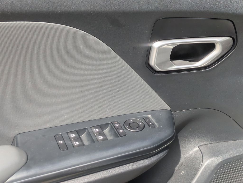 Thumbnail: 2025 Kia K4 - 13