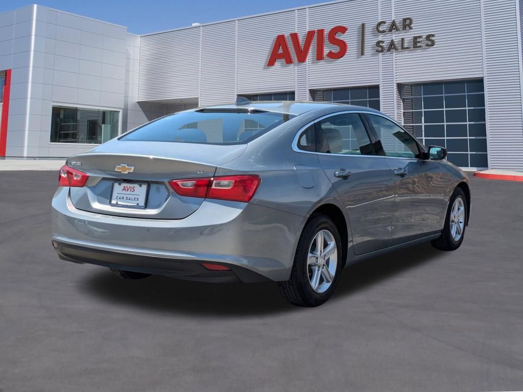 Thumbnail: 2024 Chevrolet Malibu - 6