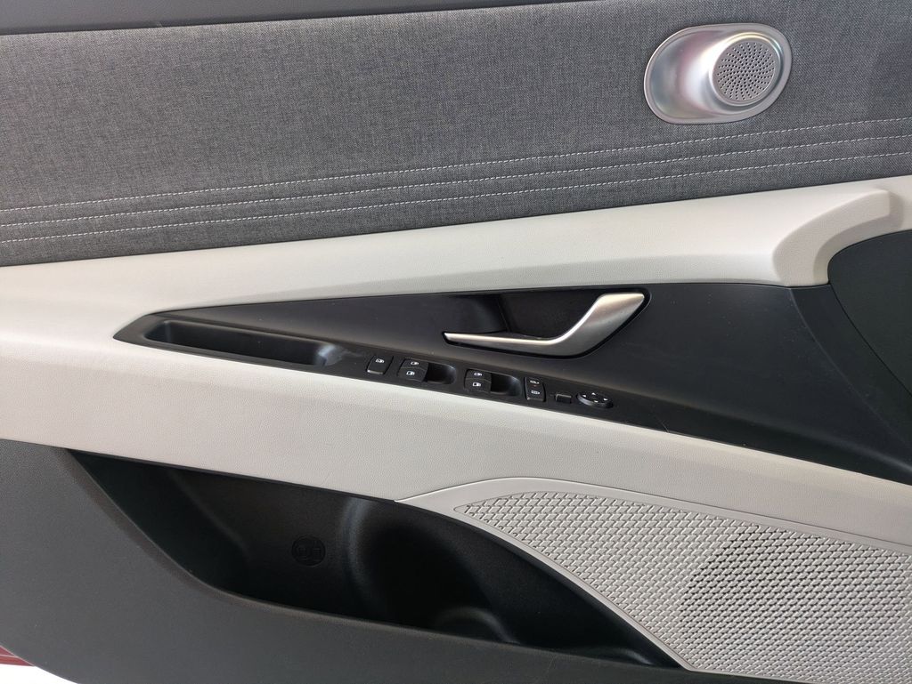 Thumbnail: 2025 Genesis G70 - 11