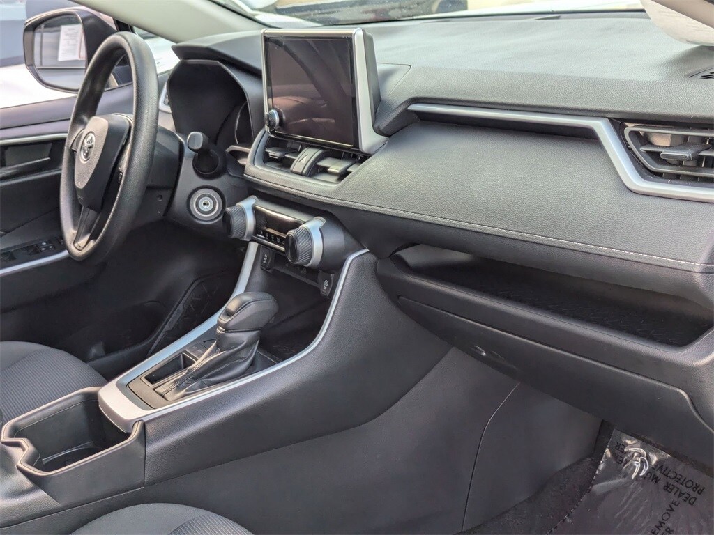 Thumbnail: 2024 Toyota RAV4 - 32