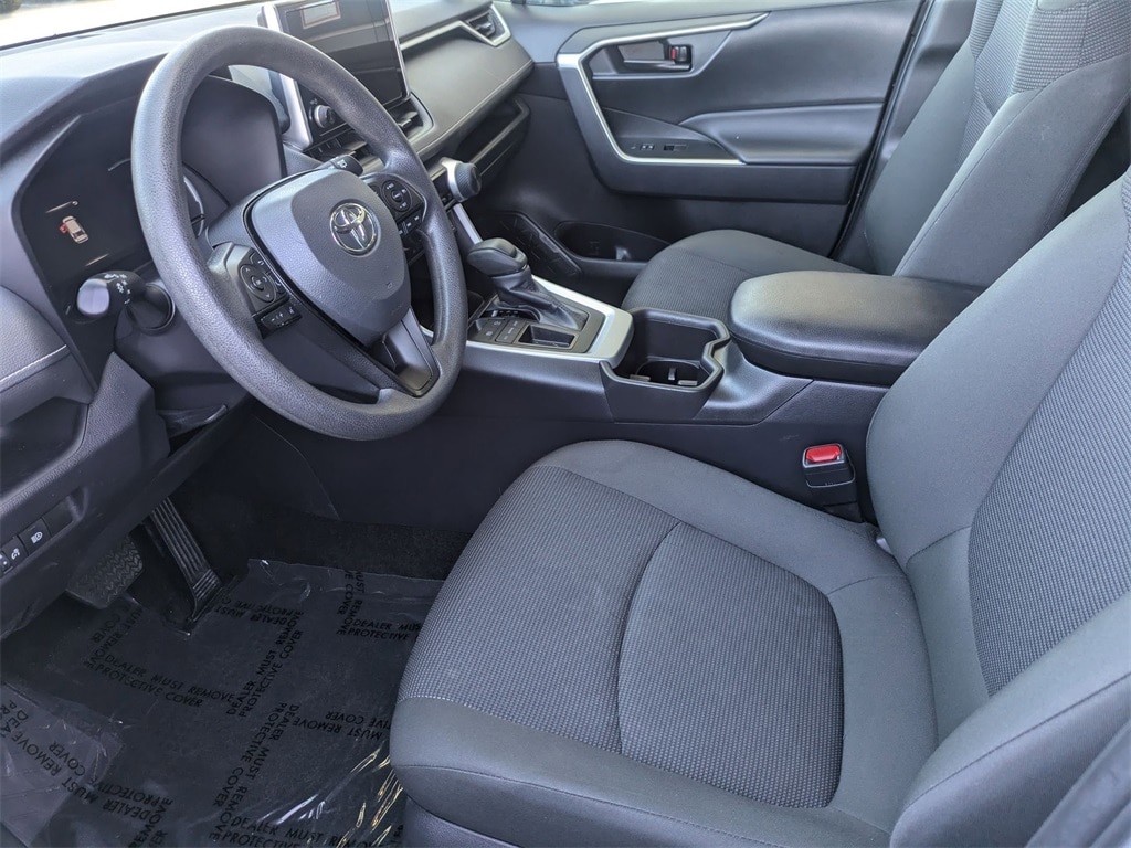 Thumbnail: 2025 Toyota RAV4 - 24