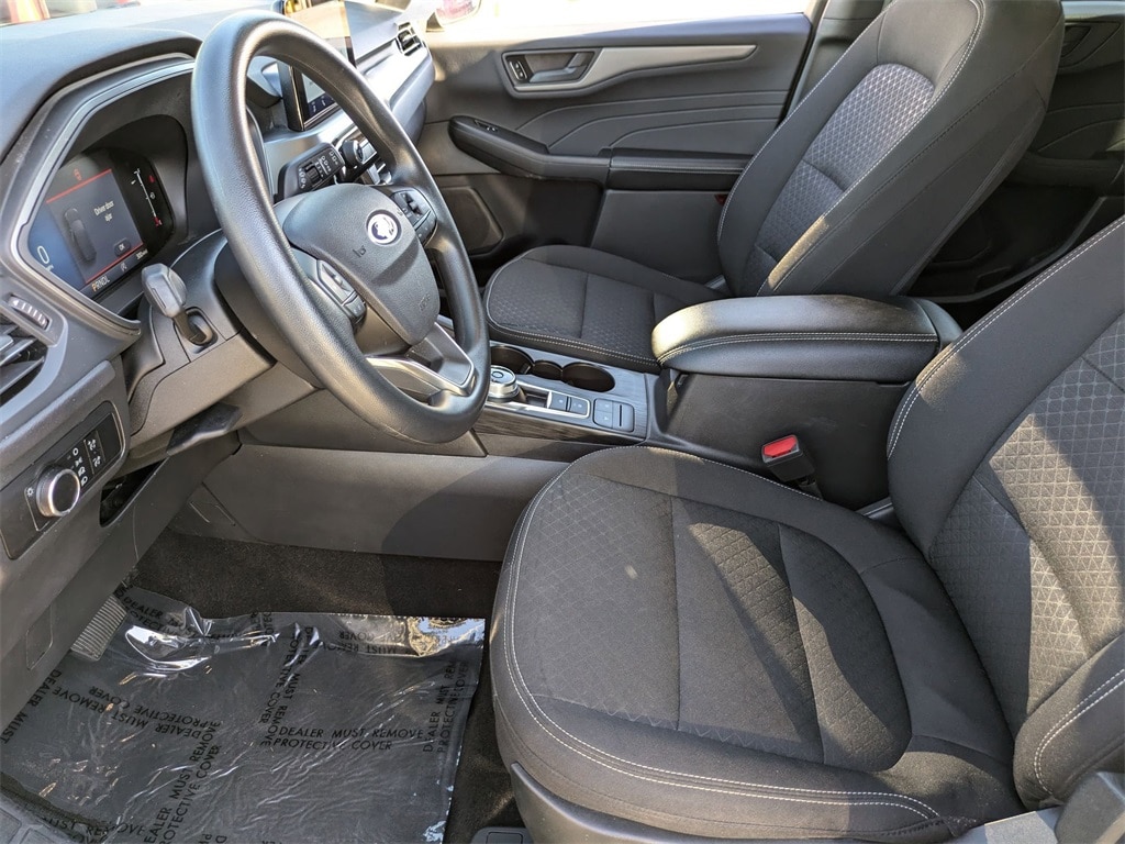 Thumbnail: 2025 Ford Escape - 23