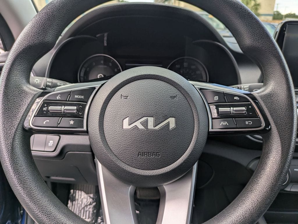Thumbnail: 2024 Kia Forte - 21