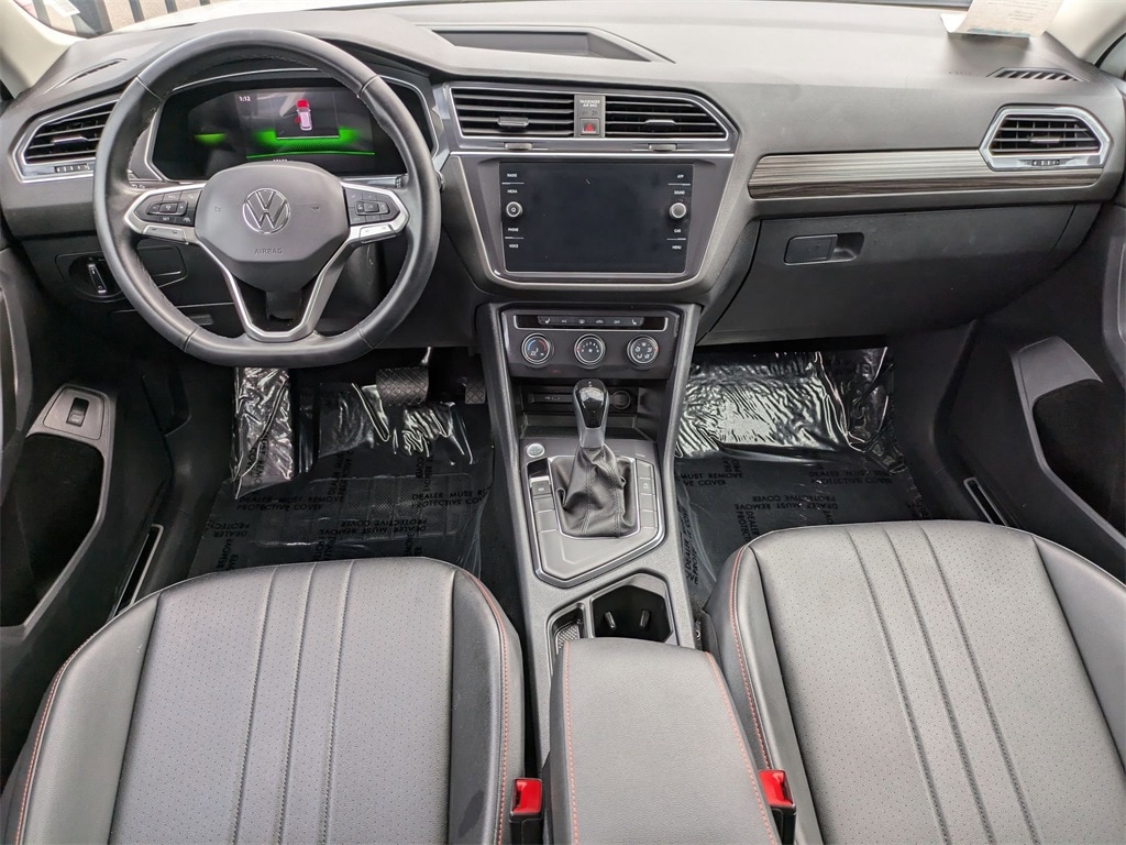 Thumbnail: 2024 Volkswagen Tiguan - 24