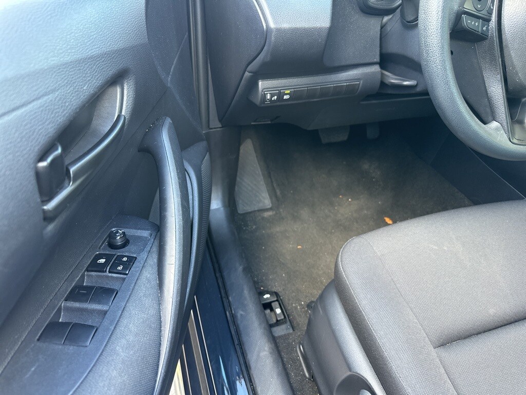 Thumbnail: 2025 Toyota Corolla - 18