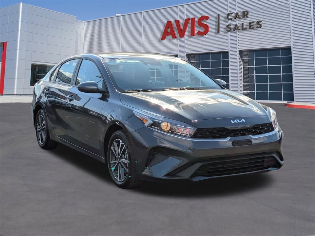 Thumbnail: 2024 Kia Forte - 3