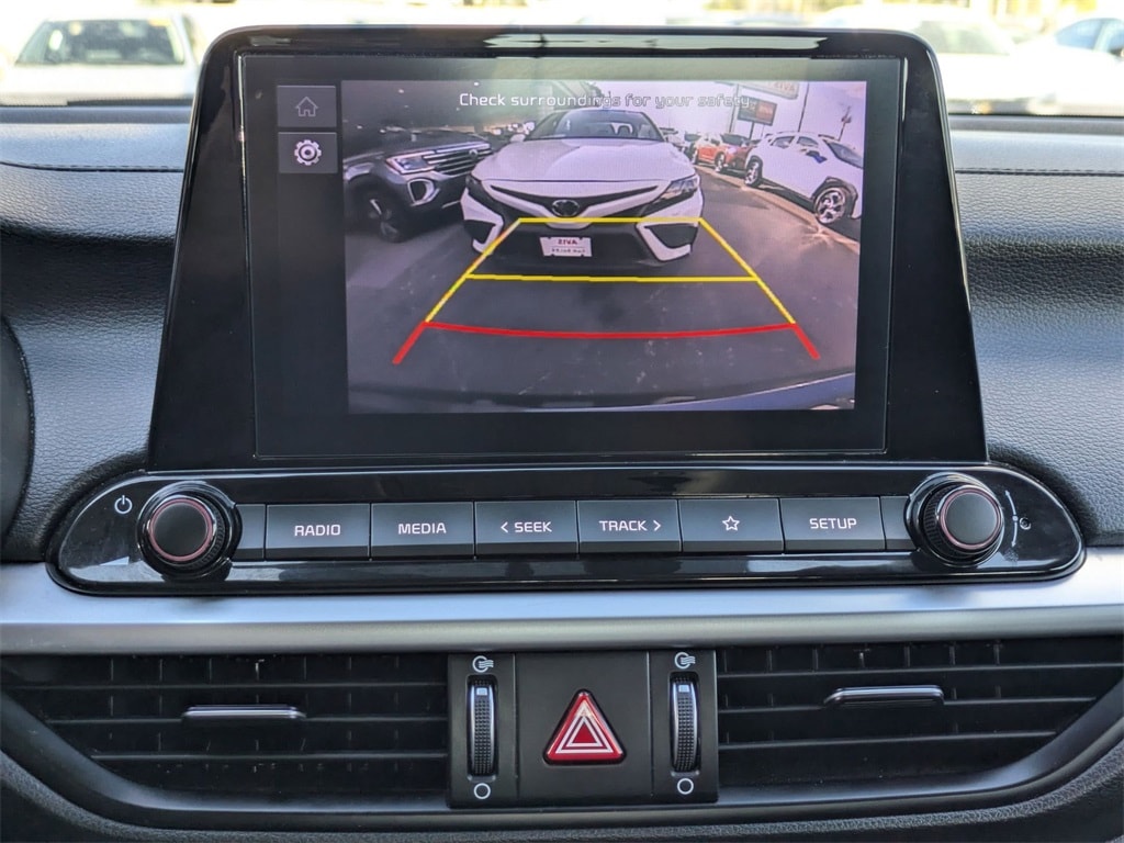 Thumbnail: 2024 Kia Forte - 17