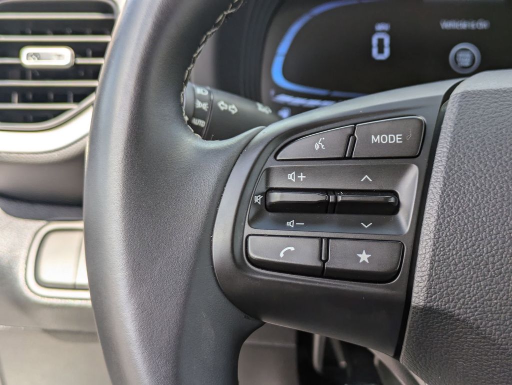 Thumbnail: 2025 Hyundai Venue - 18